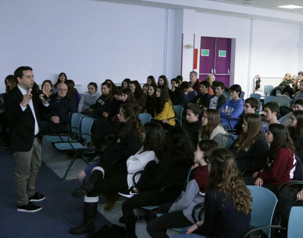 Foto de 
 La Diputación comparte los proyectos de futuro con estudiantes