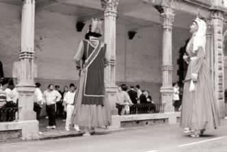 Erraldoien desfilea Deban