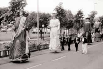 Erraldoien desfilea Deban