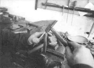 Utilizando una bigornia