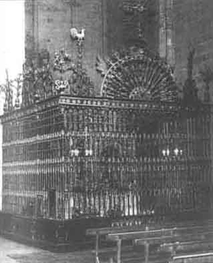 Santo Domingo de la Calzadako Katedraleko santuaren hilobiko burdin hesia