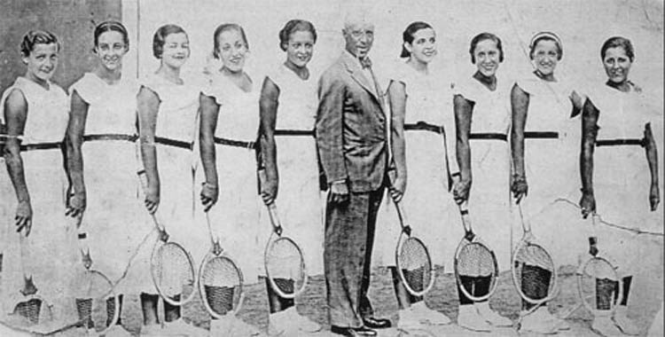 Emakume erraketista taldea