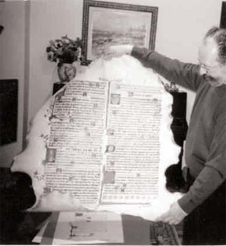 Alfontso X.a Jakitunaren leinua arkume-larru oso baten gainean