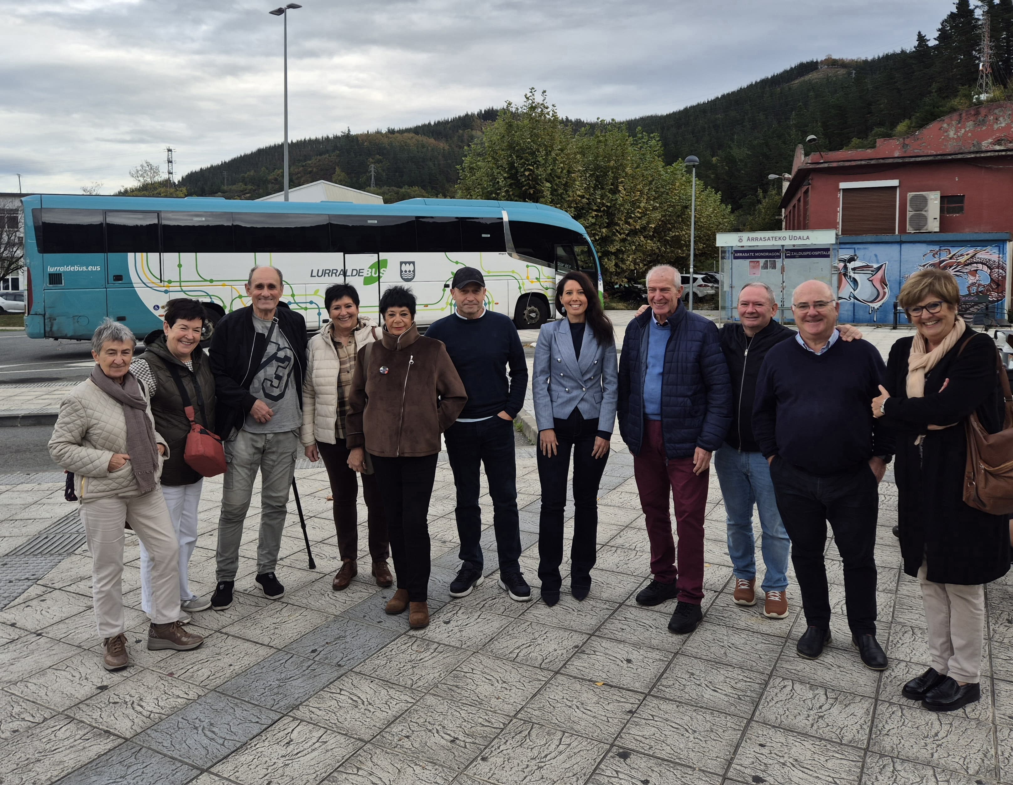 Azahara Domínguez diputatua Anakoneko ordezkariekin bildu da...