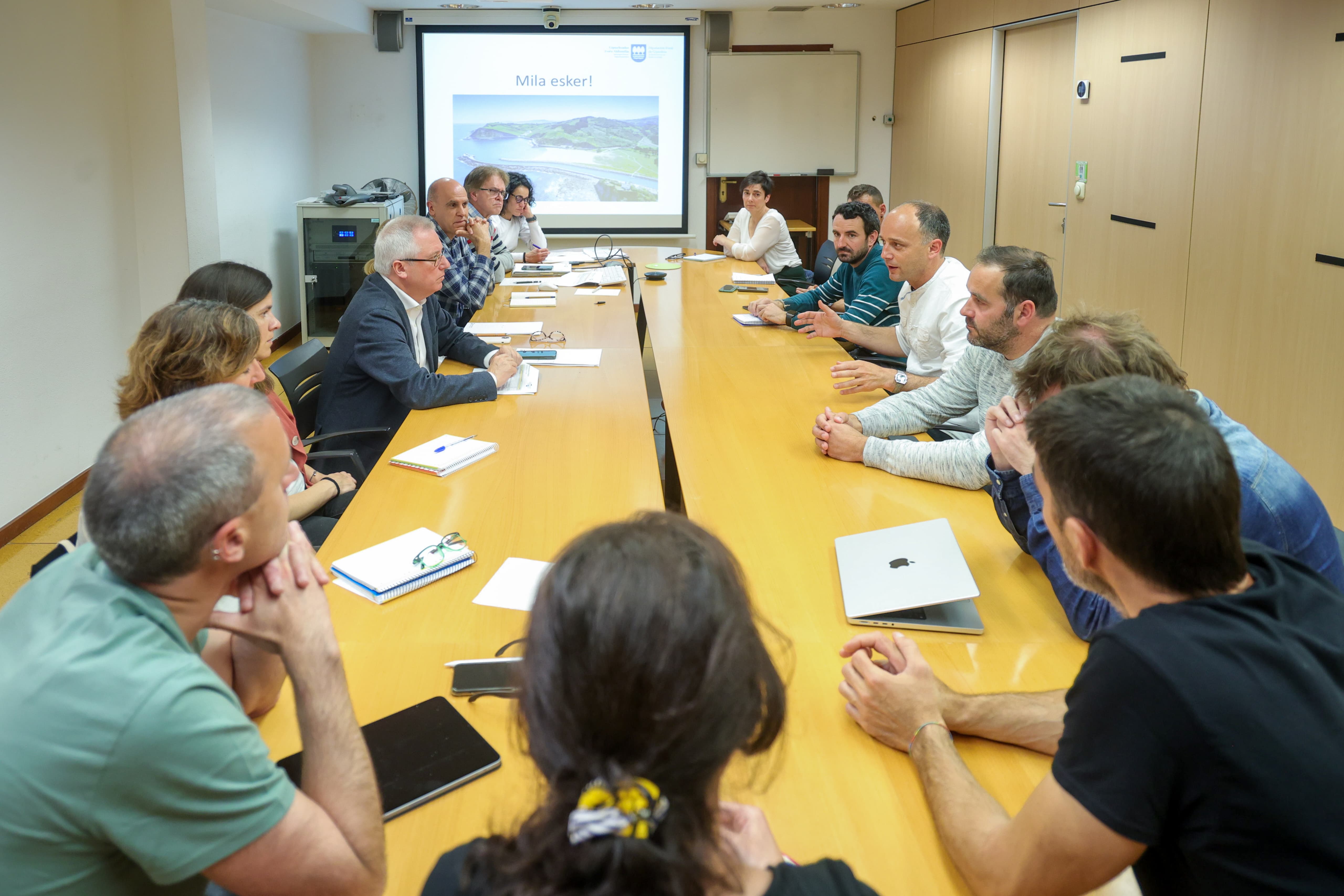 Sostenibilidad e inclusión, prioridades de la Mesa Territorial de Playas de Gipuzkoa para la temporada 2024