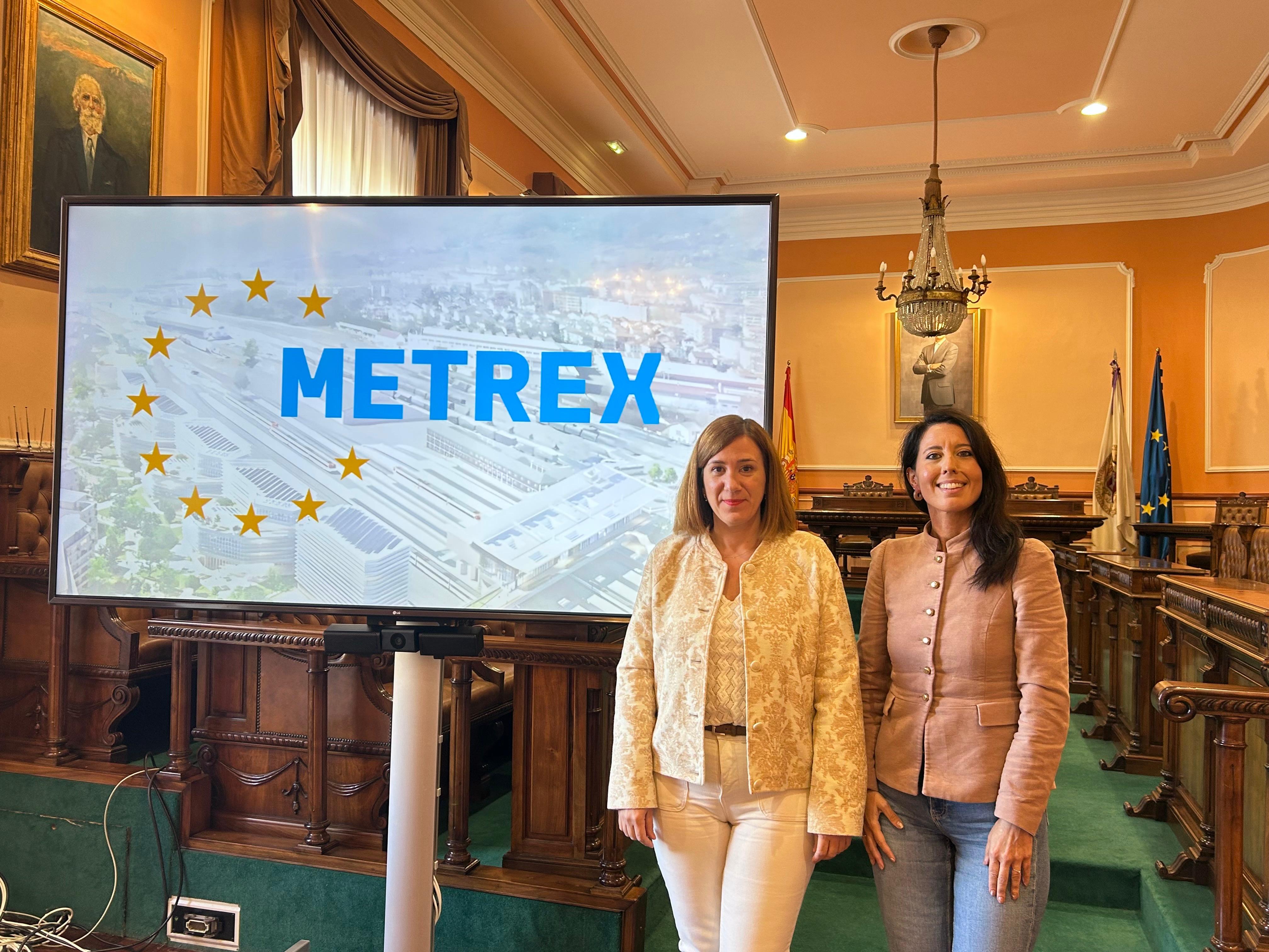 La alcaldesa Cristina Laborda y la diputada Azahara Domínguez...