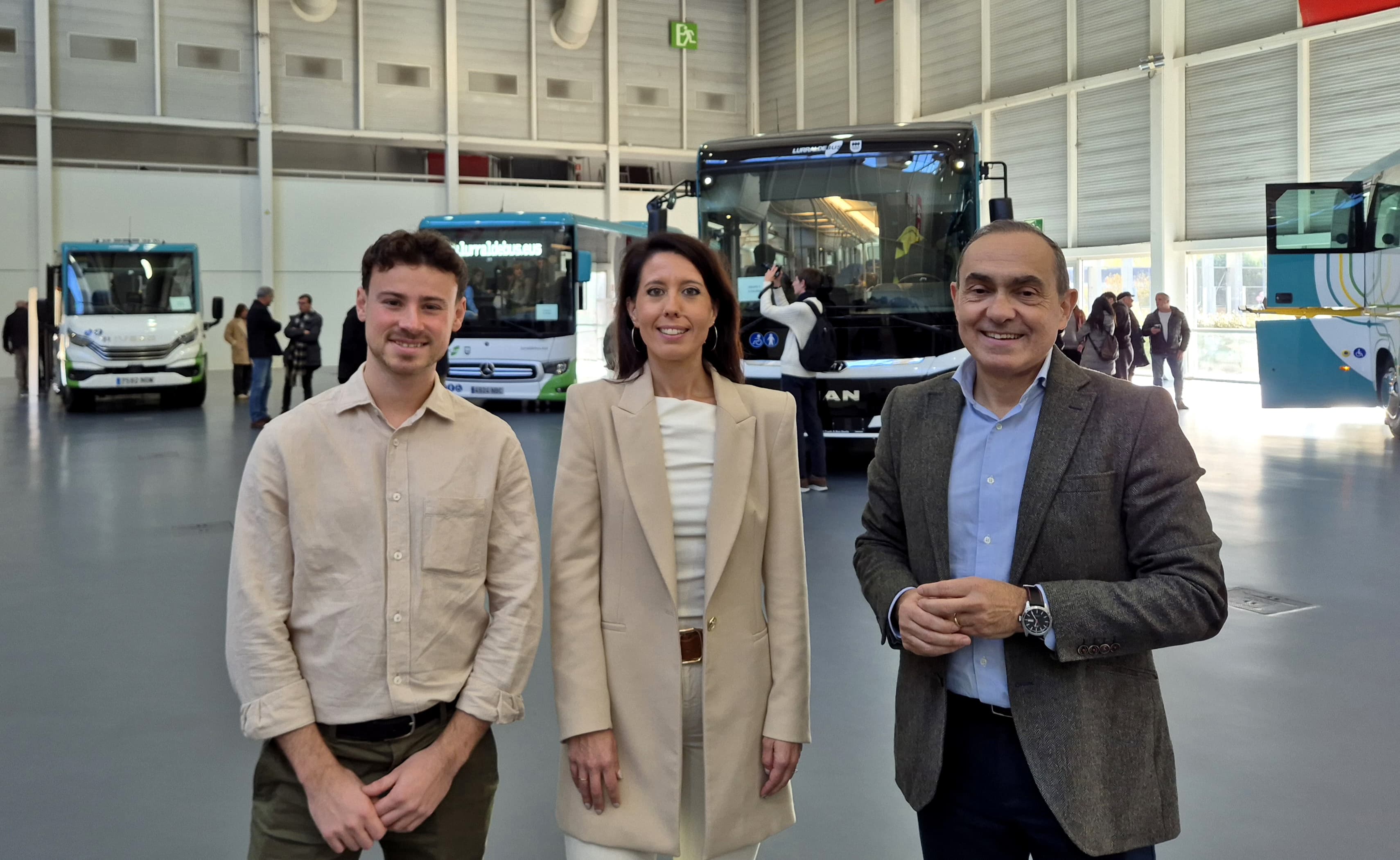 Presentación de la nueva flota de Lurraldebus