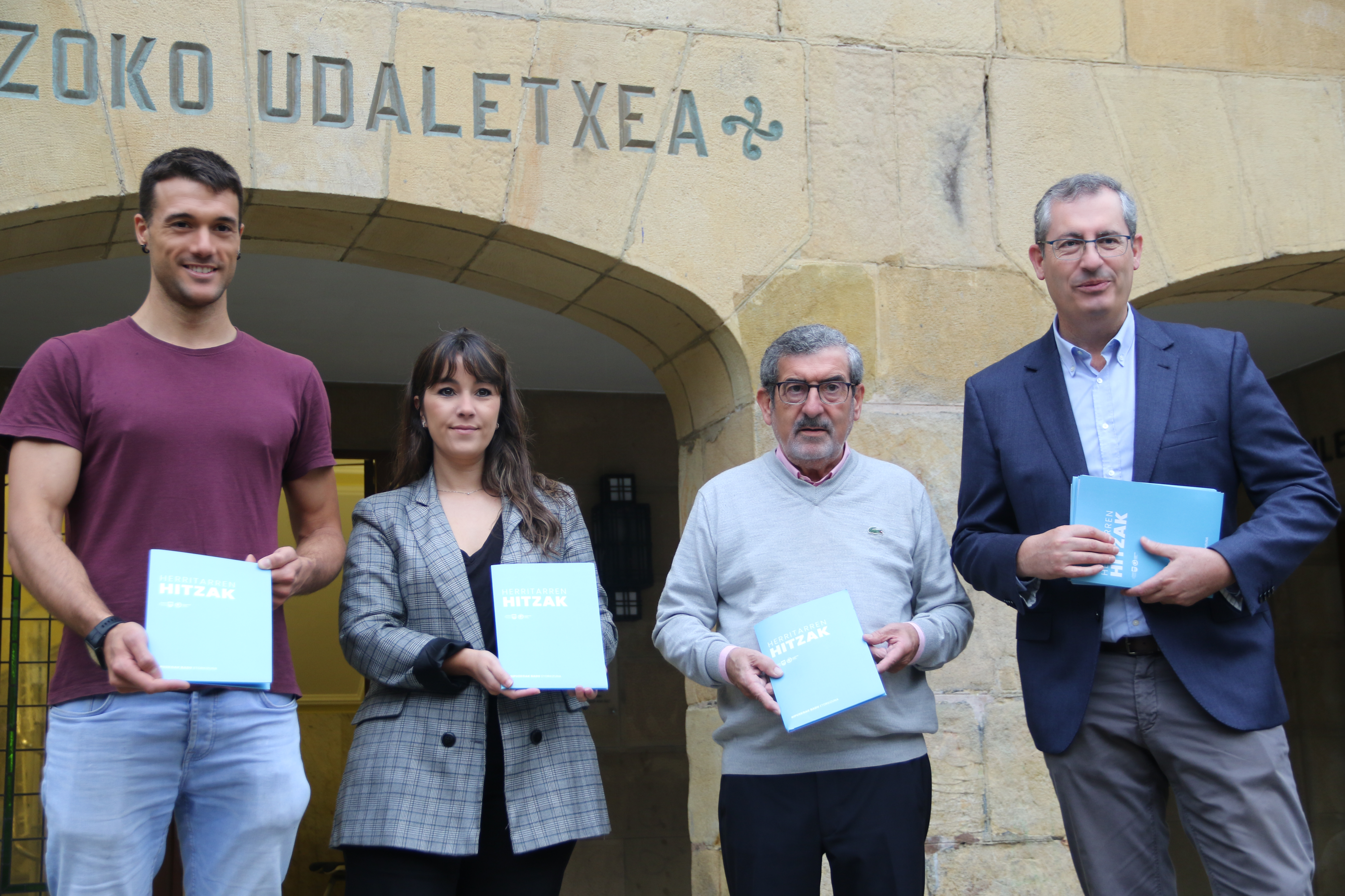 Markel Olano diputatu nagusia, Lezoko alkate eta zinegotziekin.