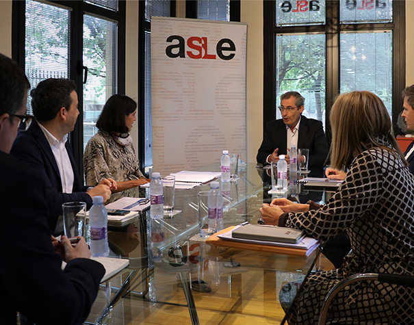 Diputación Foral y ASLE apuestan por seguir afianzando, ante la crisis, un modelo de empresa basado en la participación...