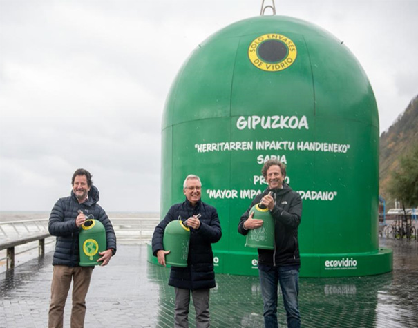 Gipuzkoa recibe el contenedor de reciclaje más grande del mundo...