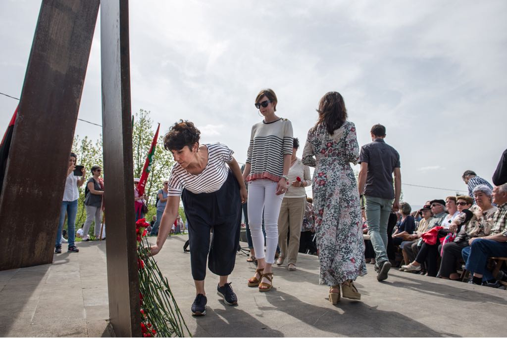 Omenaldia Intxortan frontean hildako 231 gudari eta milizianoei