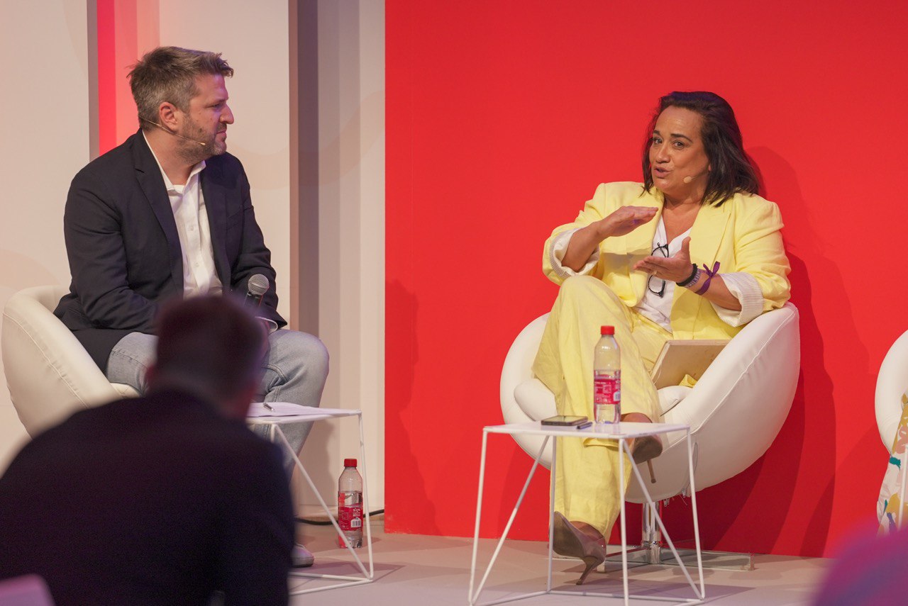 Rafaela Romero durante su participación en el congreso