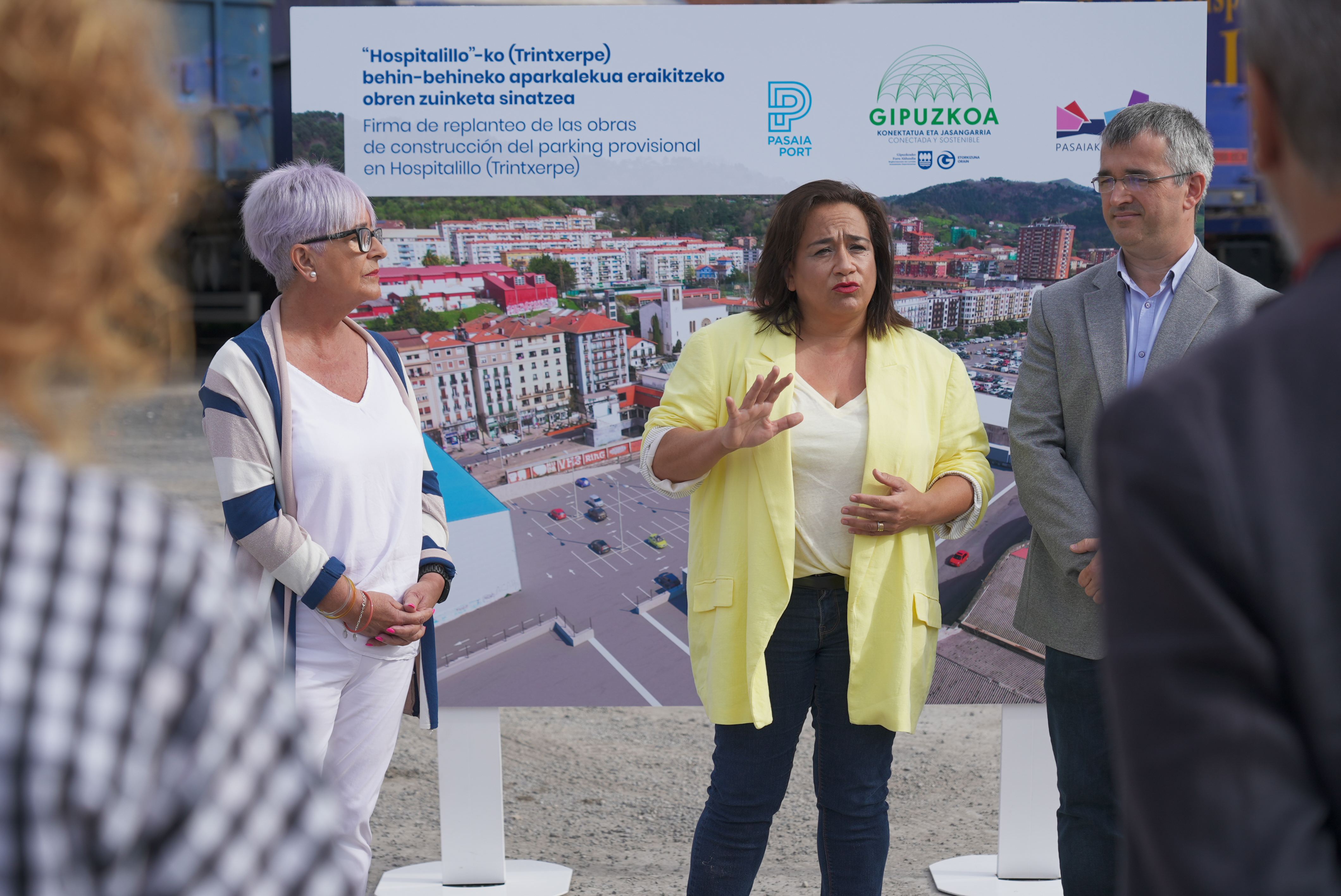 Firma de replanteo del parking provisional de Hospitalillo