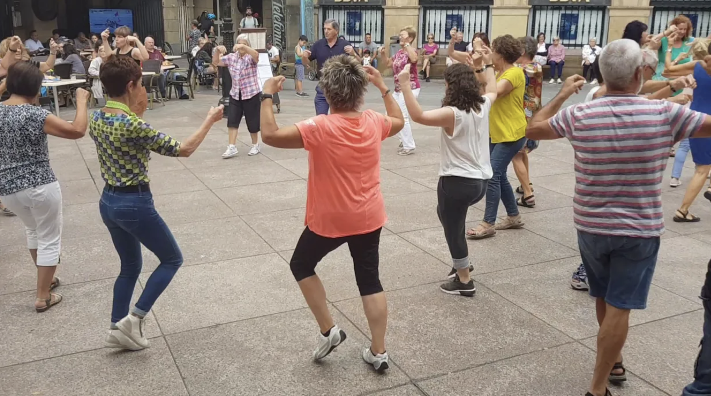 Bailes tradicionales vascos:  Plaza dantzak 
