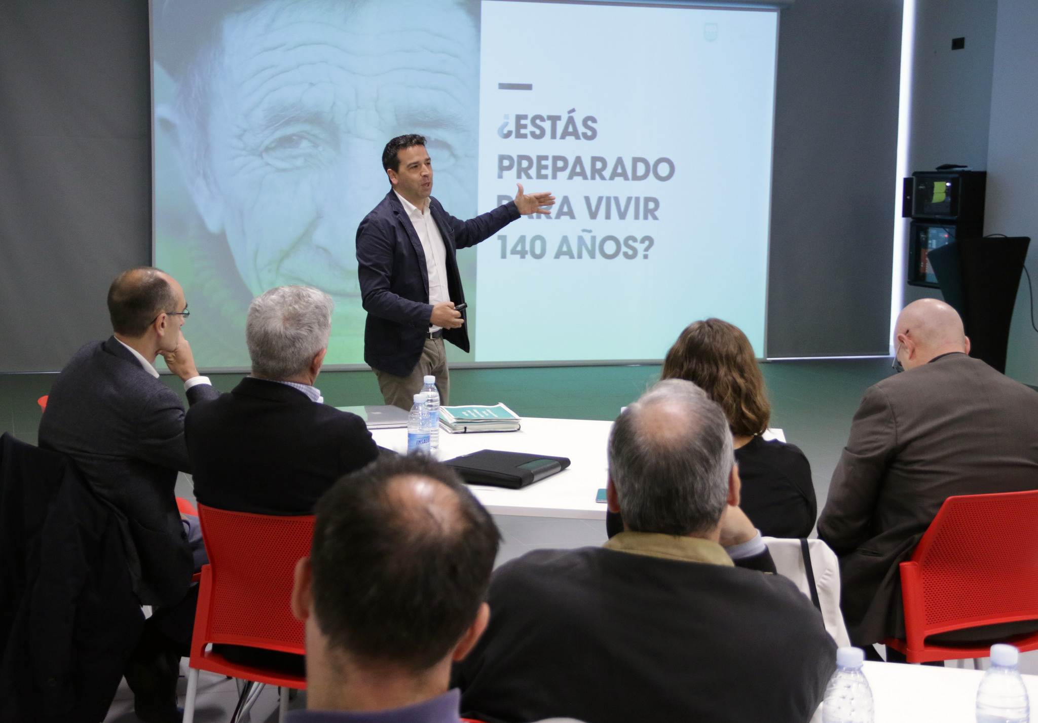 Etorkizuna Eraikiz partekatu du Foru Aldundiak Bidasoaldeako ekonomia ehunarekin