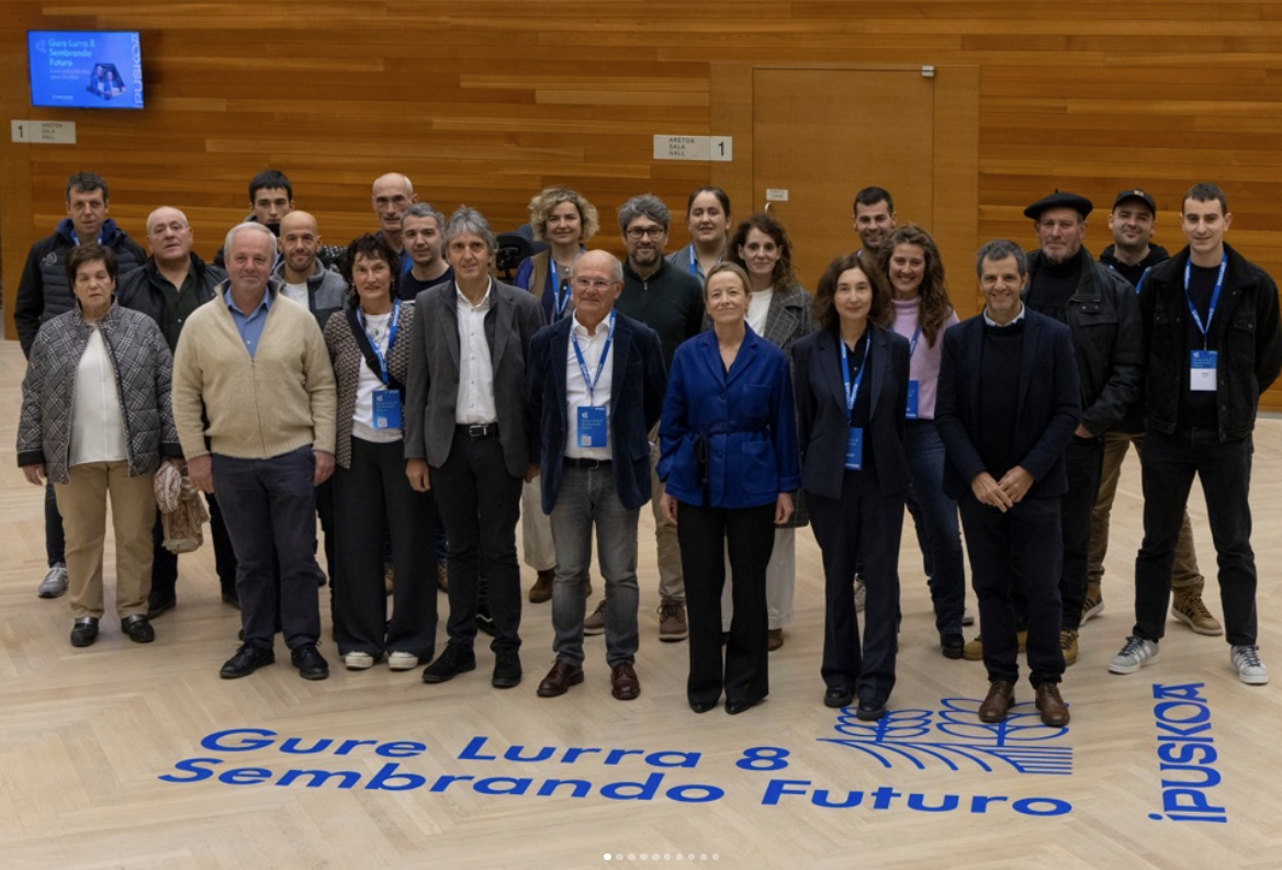Gure Lurra 8 argazki instituzionala