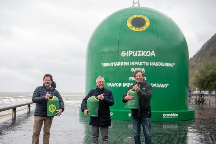XXII Edición de los Premios Ecovidrio: Gipuzkoa recibe el contenedor de reciclaje más grande del mundo con motivo del galardón ‘Mayor Impacto Ciudadano’ del año de Ecovidrio