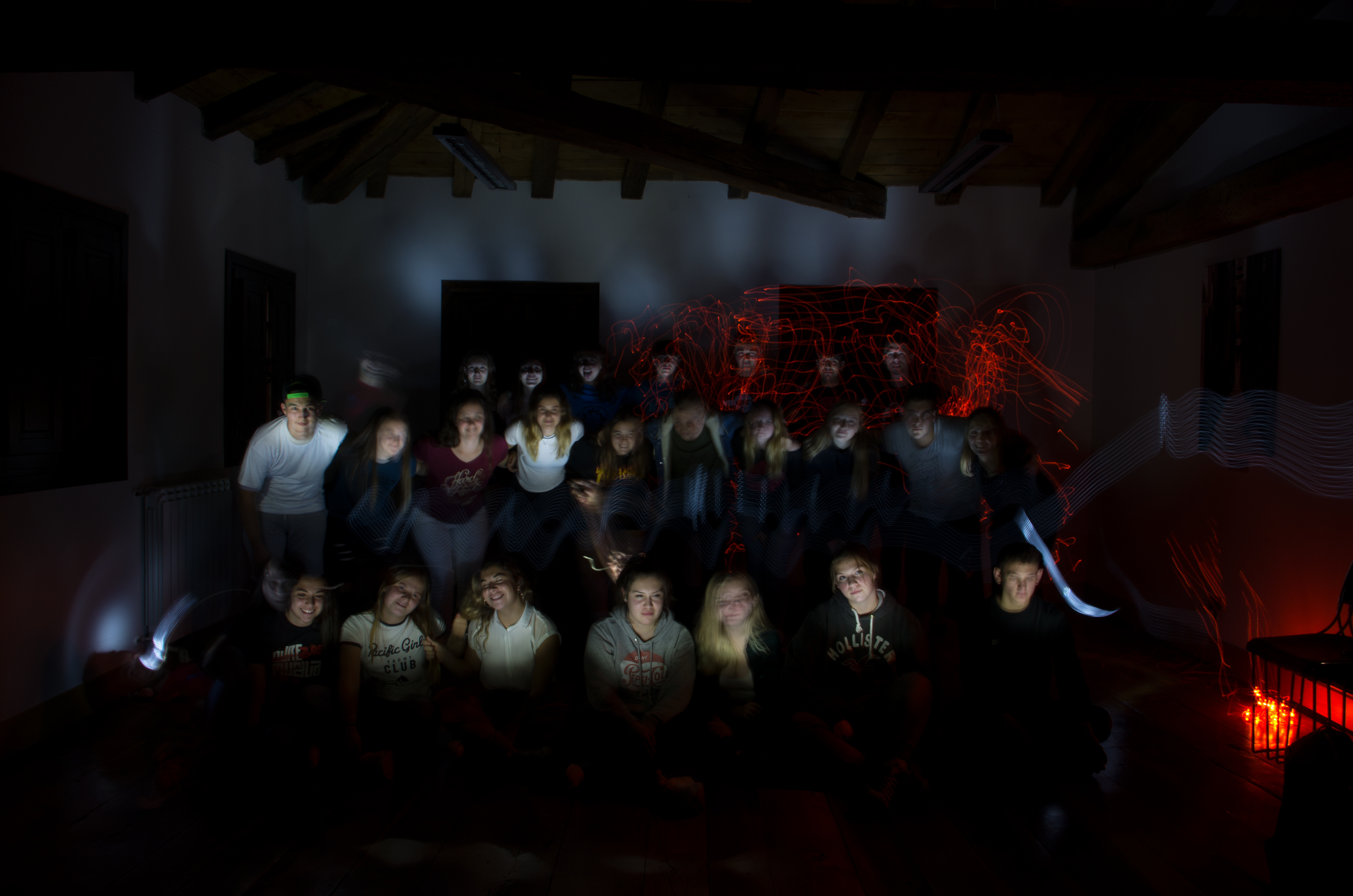 Light painting tailerra