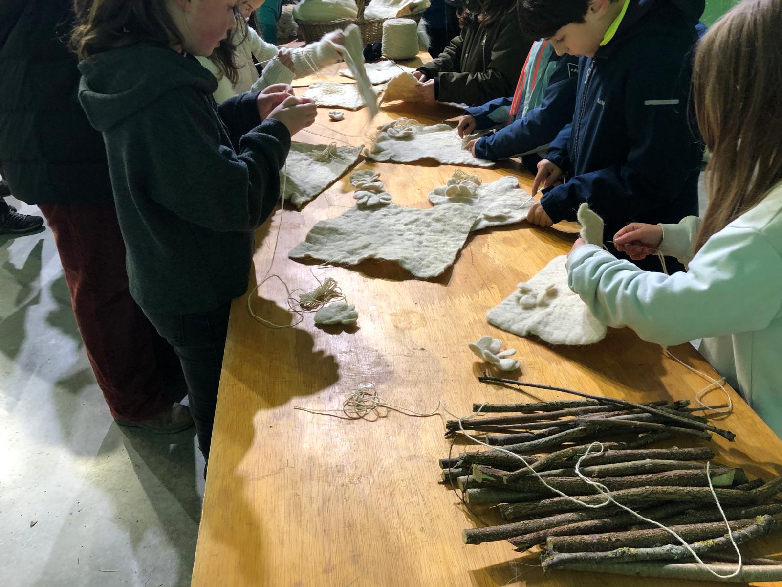 "Latxa-artilea" belaunaldi arteko tailerra