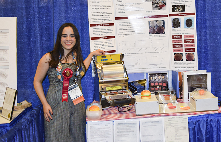 Foto de 
 La estudiante Maitane Alonso, galardonada con varios premios en el Intel ISEF (EEUU)
