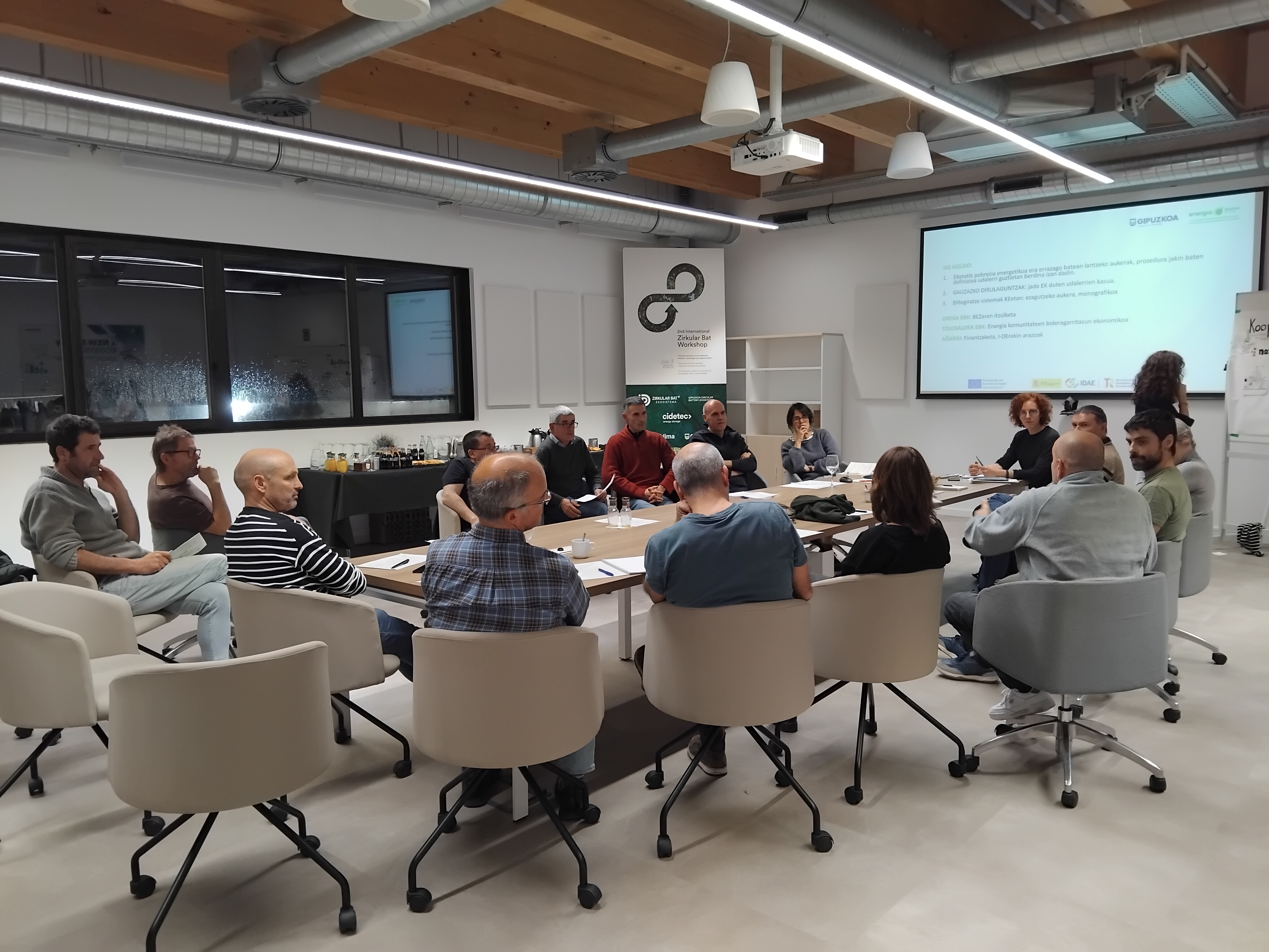 Gipuzkoako KOOP motako energia komunitateen topaketa Natur Klima eraikinean