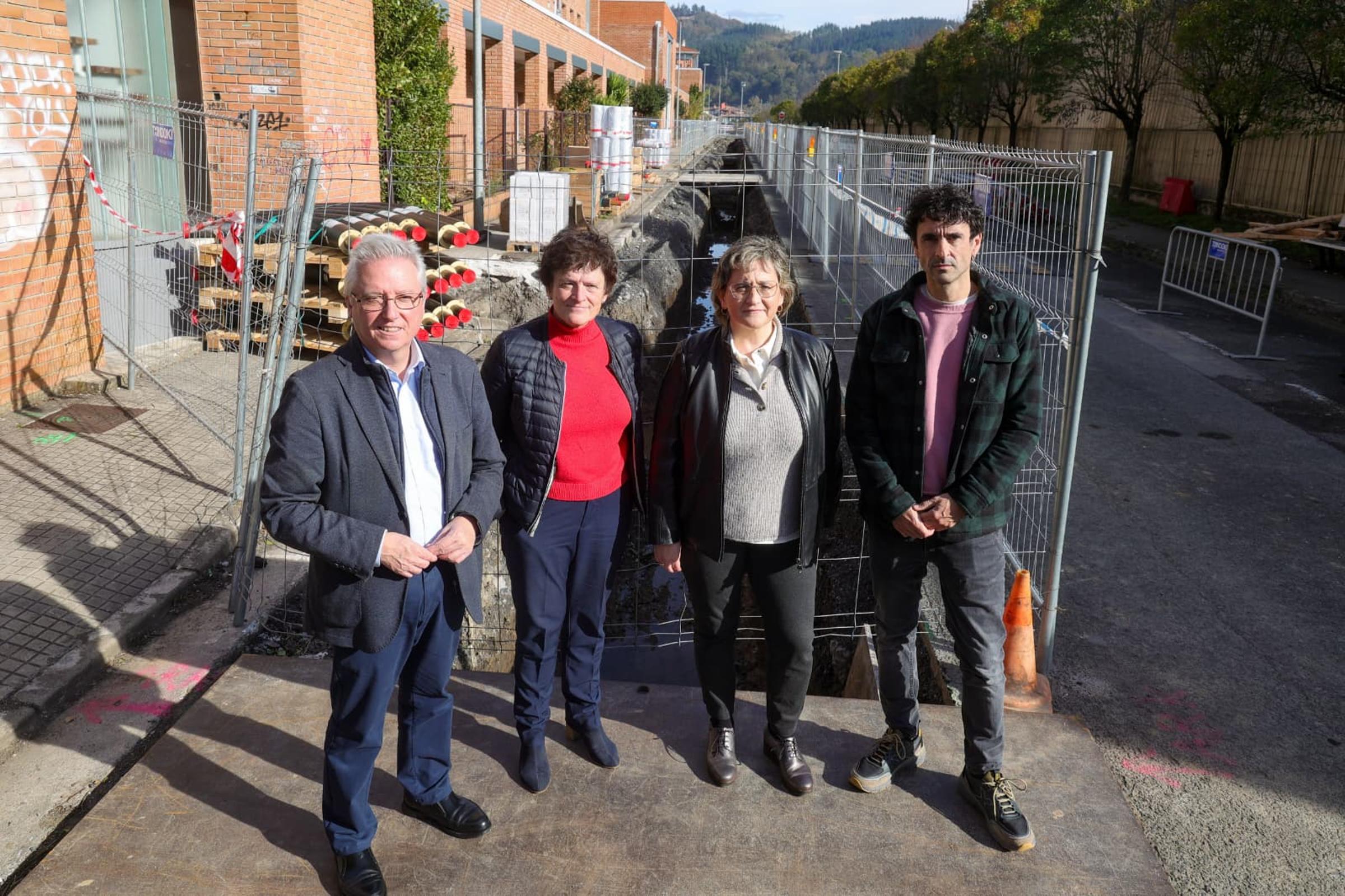 Arrancan las obras del District Heating de Aretxabaleta, un proyecto pionero de aprovechamiento energético impulsado por el Departamento de Sostenibilidad, Fagor y el Ayuntamiento